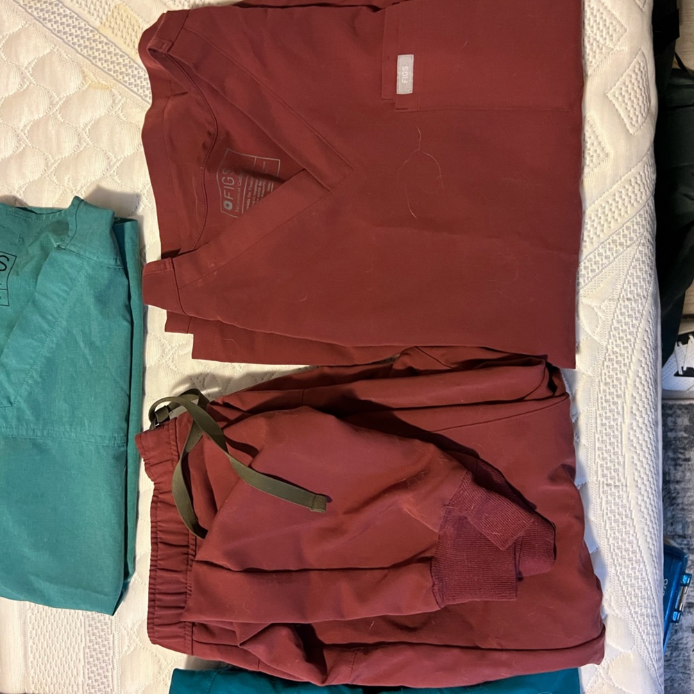 Figs scrubs